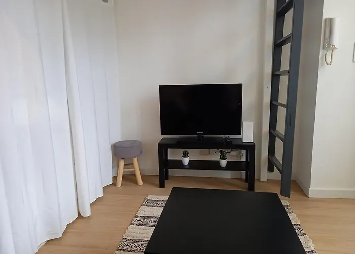 Studio avec terrasse en résidence calme à Dijon.