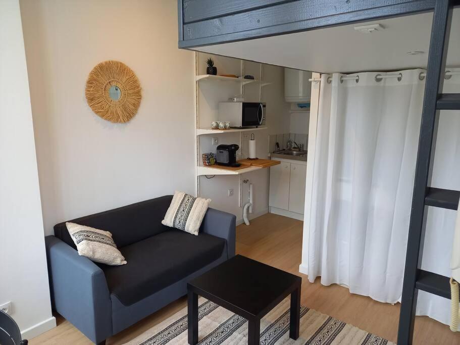 Appartement Avec Terrasse En Résidence Calme à Dijon.